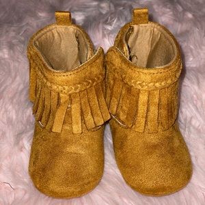 Moccasin boots